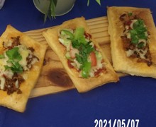 Puff pastry pizza